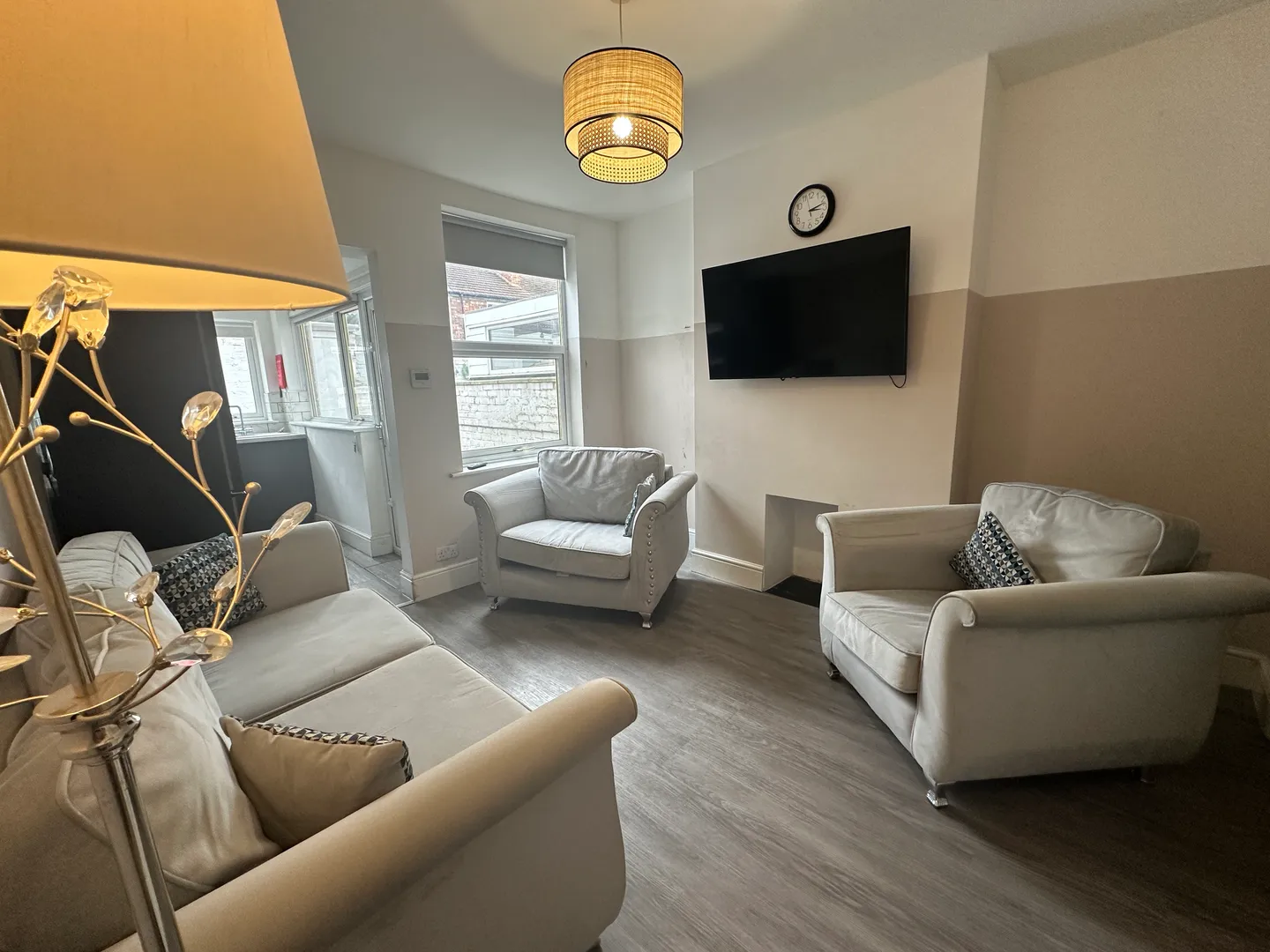 Florence St // Modern 4 Bed // JULY 2026 - Image 1