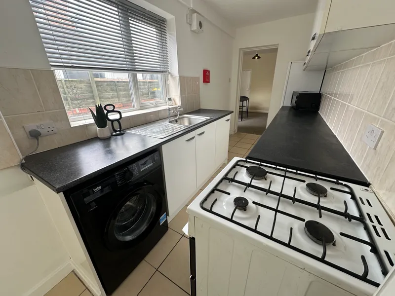 John St // 2 Bed // JULY 2026 - Image 3