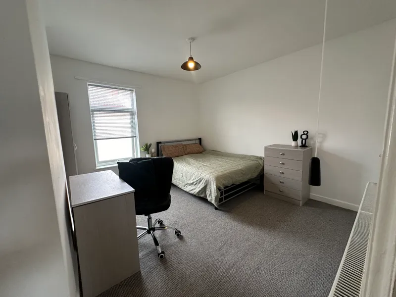 John St // 2 Bed // JULY 2026 - Image 12