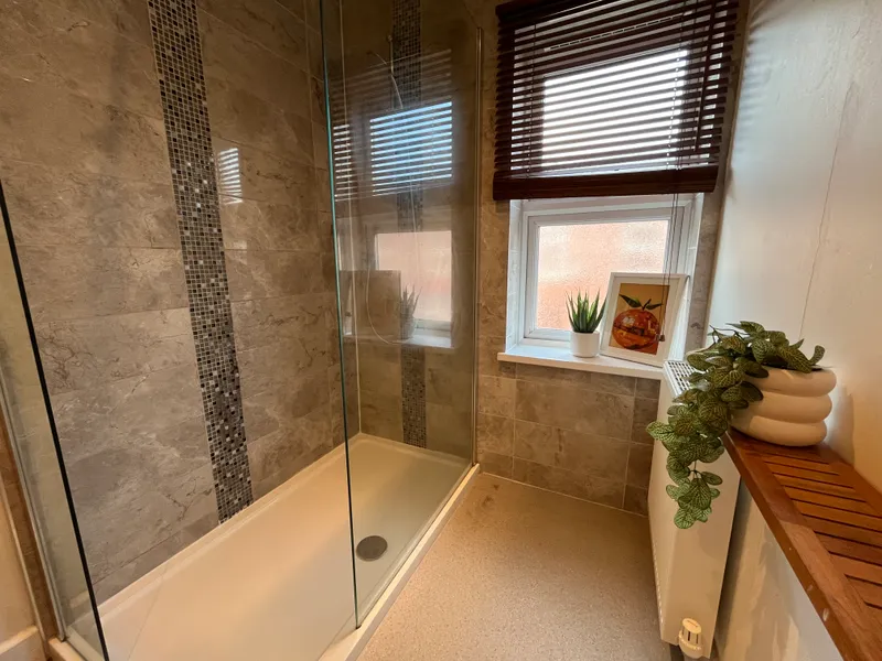 Henry St // 3 Bed +Study // AUG 2026 - Image 6