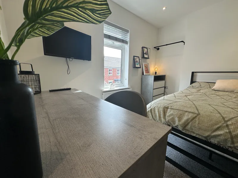 West End // Derwent St // 4 Bed // SEPT 2026 - Image 16