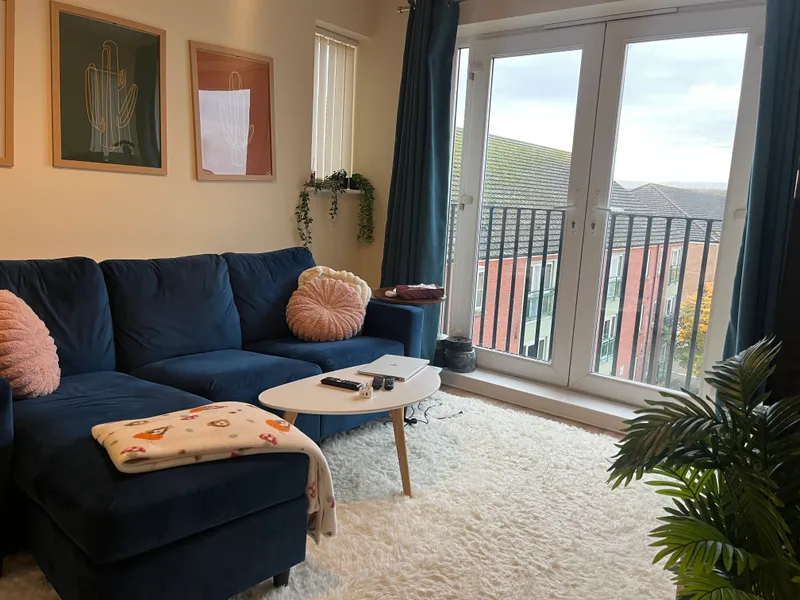 Tanners Court // 2 Bed Flat // Aug 2026 - Image 9