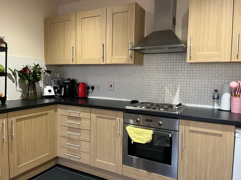 Tanners Court // 2 Bed Flat // Aug 2026 - Image 11