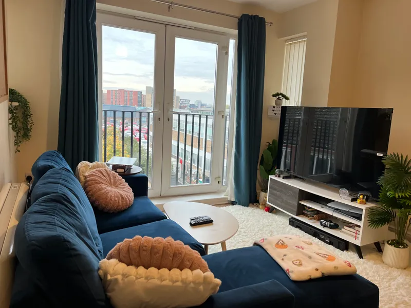 Tanners Court // 2 Bed Flat // Aug 2026 - Image 10