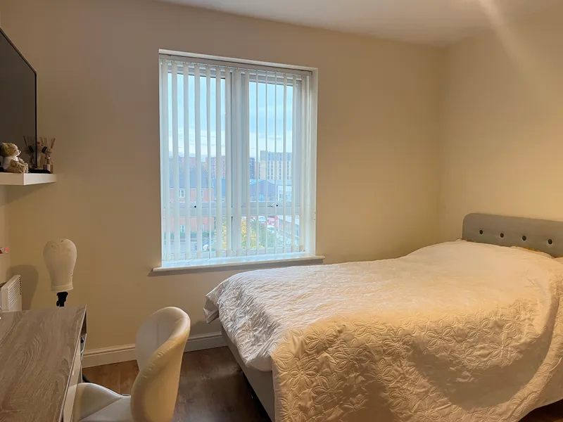 Tanners Court // 2 Bed Flat // Aug 2026 - Image 15