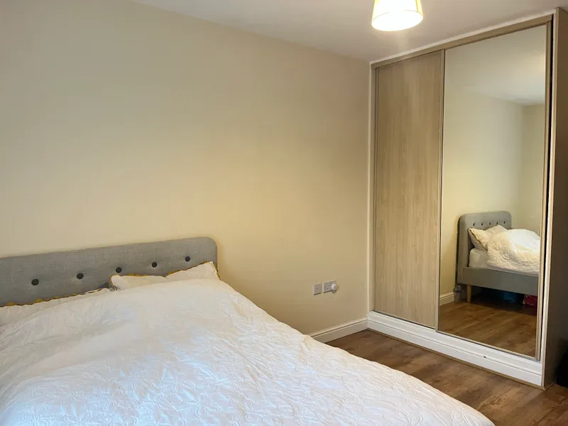 Tanners Court // 2 Bed Flat // Aug 2026 - Image 8