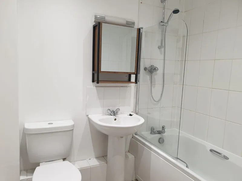 Tanners Court // 2 Bed Flat // Aug 2026 - Image 7