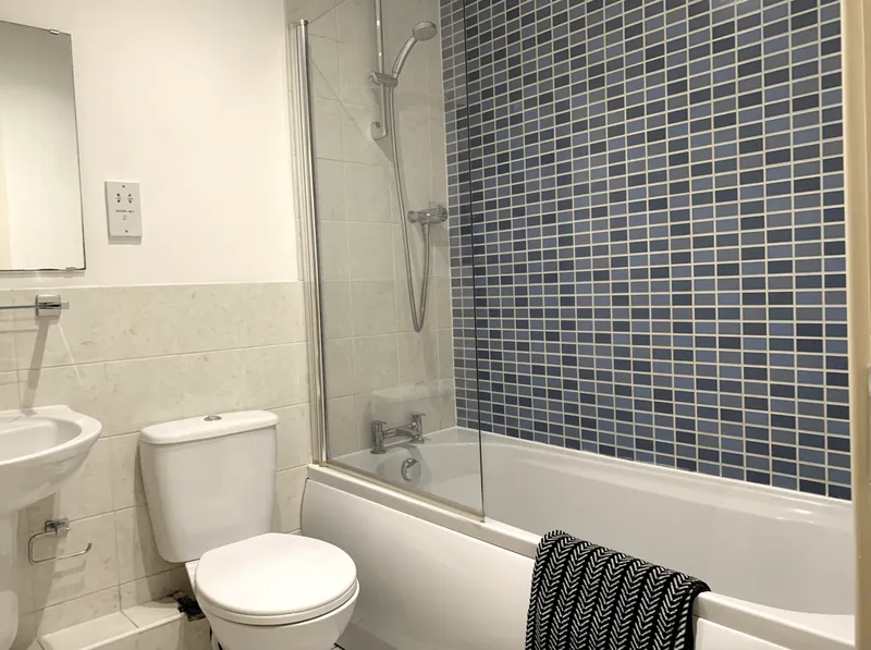 2 BED STUDENT FLAT // 26/27 - Image 9