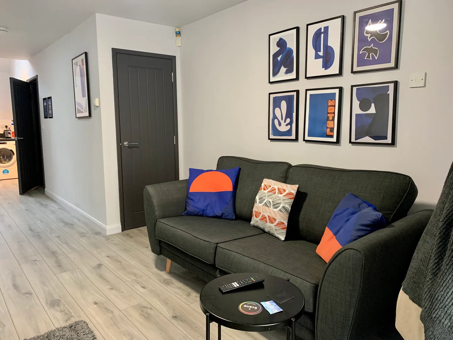 Modern 2 Bedroom Apartment // 2026/7 - Main Image