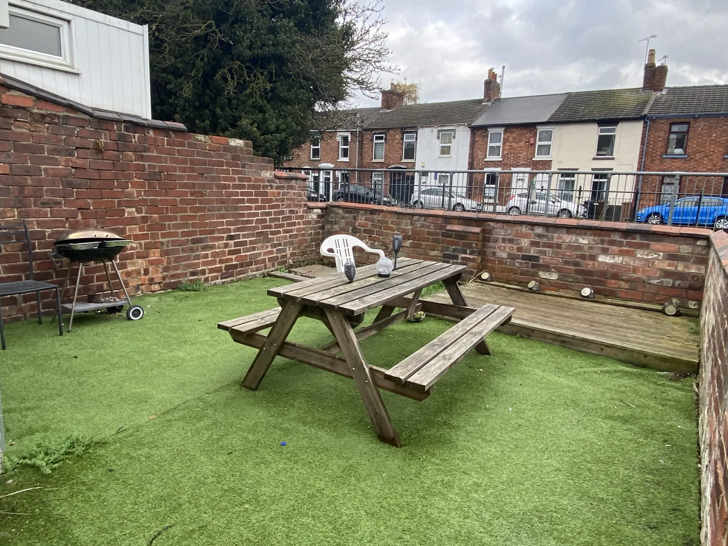 Cosy 2 Bedroom Terraced House // 2026/7 - Main Image