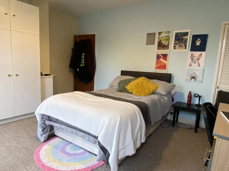 Cosy 2 Bedroom Terraced House // 2026/7 - Image 7