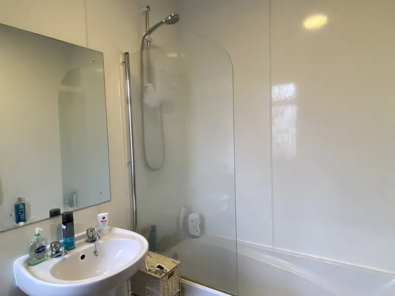 Cosy 2 Bedroom Terraced House // 2026/7 - Image 5