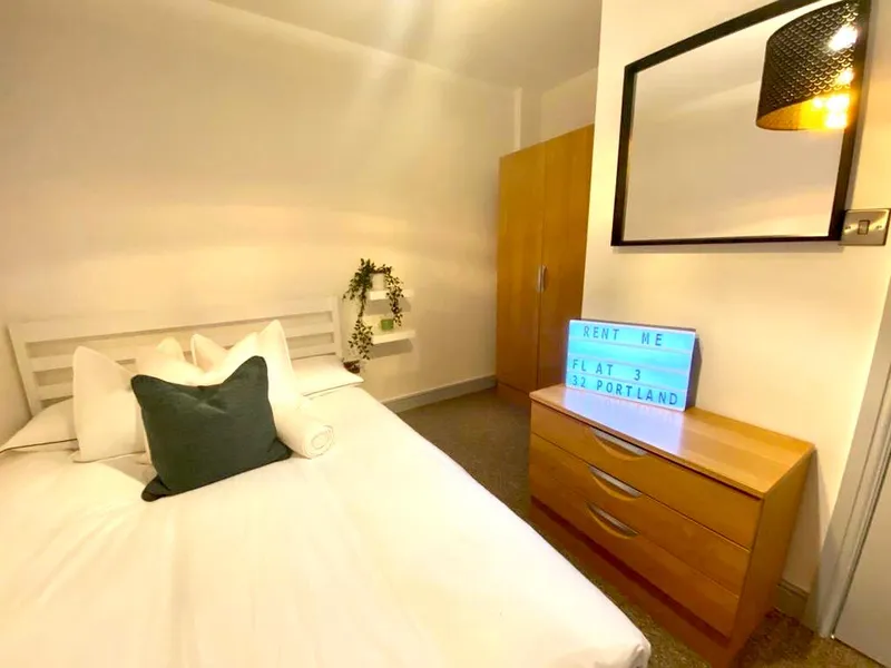 Modern 2 Bedroom Apartment // 2026/7 - Image 4