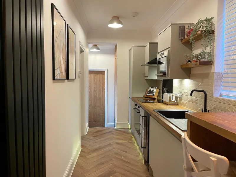 Stylish 2 Bedroom 2 Bath Apartment // 2026/7 - Image 7