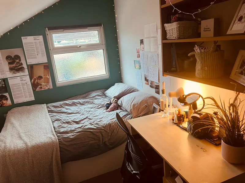 Frederick Grove: 6 Bedroom house NG7 1SG - Image 11