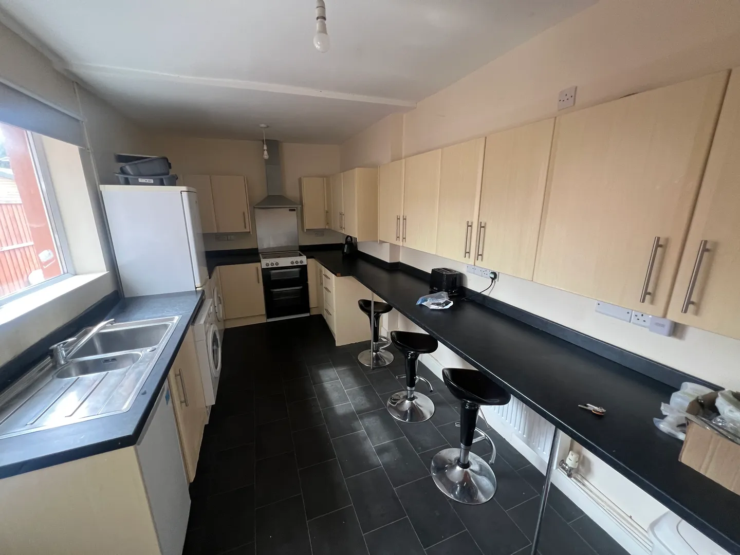 84 Dunkirk Road - 5 Bedroom Student House - Image 6