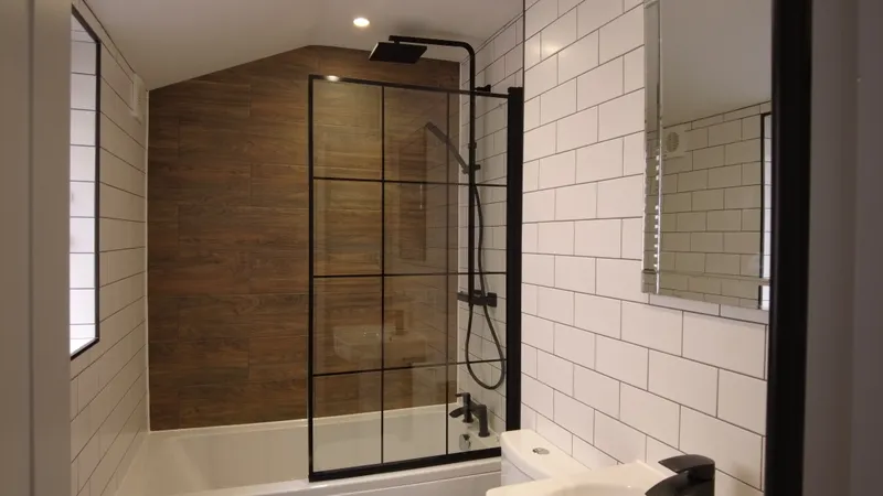 Modern 2 Bed 2 Bath Terraced House // 2026/7 - Thumbnail 14