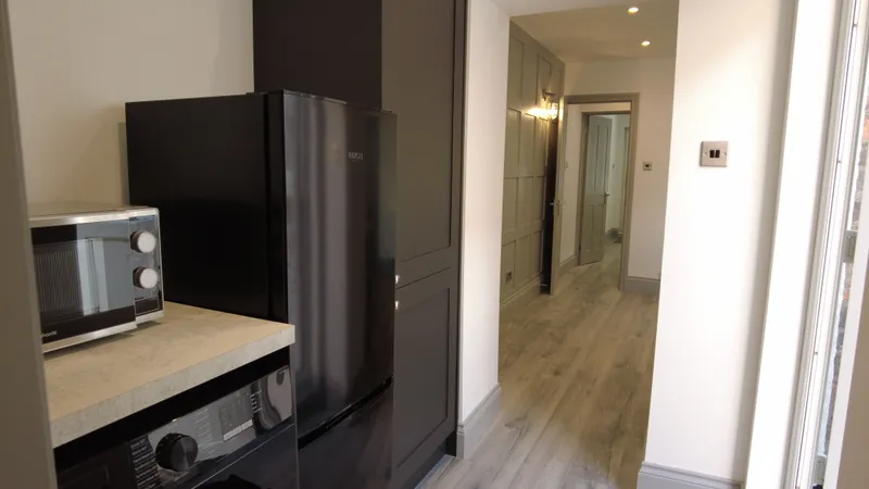 Modern 2 Bed 2 Bath Terraced House // 2026/7 - Thumbnail 13