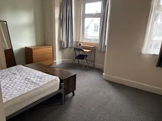 5 Bedroom Student House Arboretum (5 min NTU) NG1 4GZ - Thumbnail 5