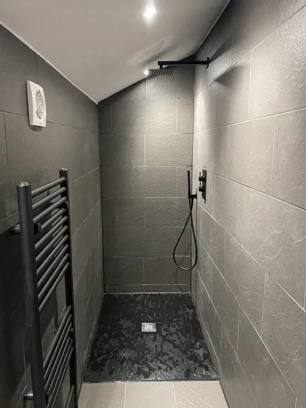 Stunning 3 Bed House // 2026/7 - Image 9