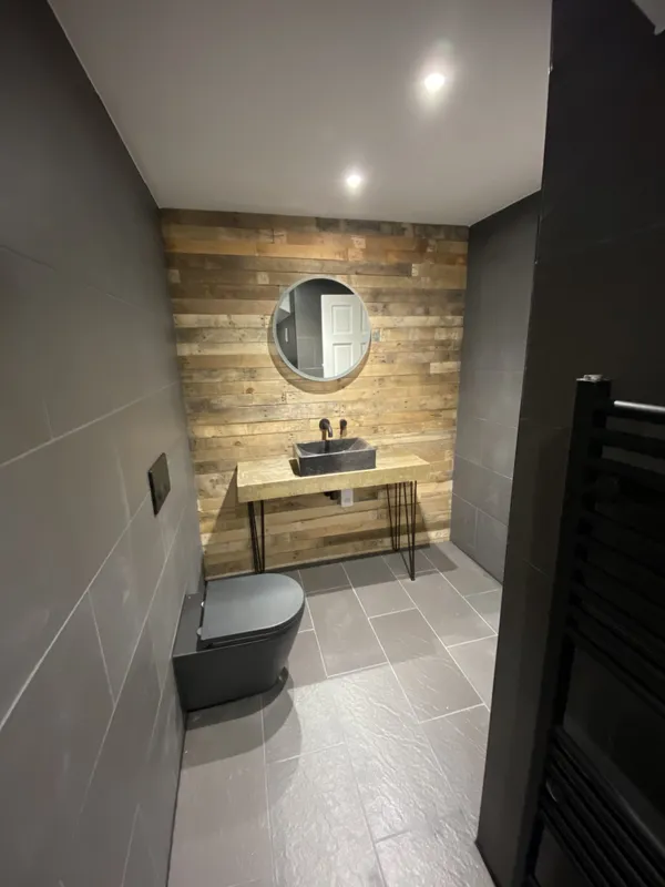 Stunning 3 Bed House // 2026/7 - Image 10