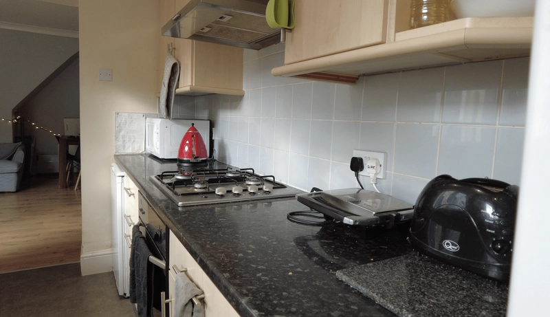 3 Bed Student Property - Bills Included - Thumbnail 10