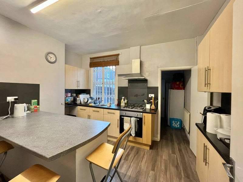 4 bed student house - Palin Street, Bills incl NG7 5AD - Thumbnail 8