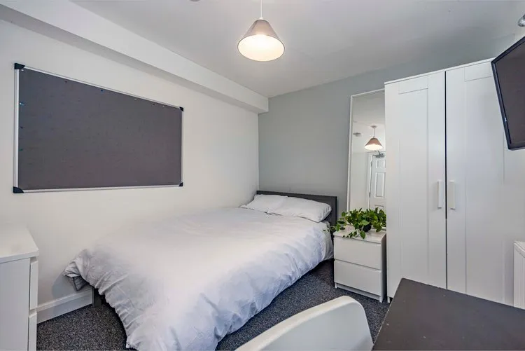 Spare Rooms, 117 Ilkeston Road, Nottingham, Nottinghamshire, NG7 3HE - Image 8