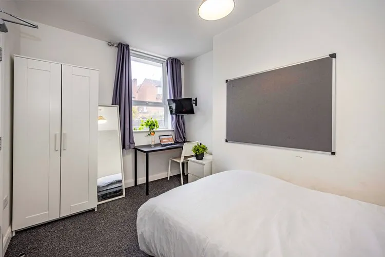 Spare Rooms, 117 Ilkeston Road, Nottingham, Nottinghamshire, NG7 3HE - Image 11