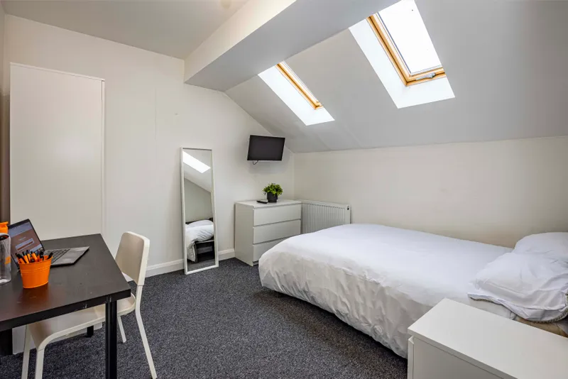 2 Cramner Grove - Modern 6 Bedroom Student House - Image 17