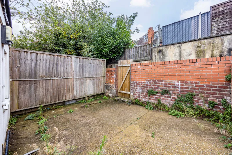 2 Cramner Grove - Modern 6 Bedroom Student House - Image 22