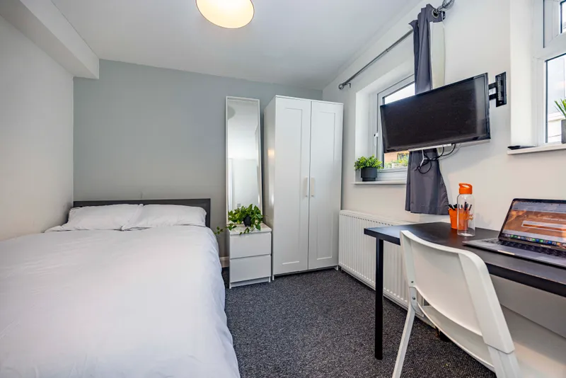 2 Cramner Grove - Modern 6 Bedroom Student House - Image 9