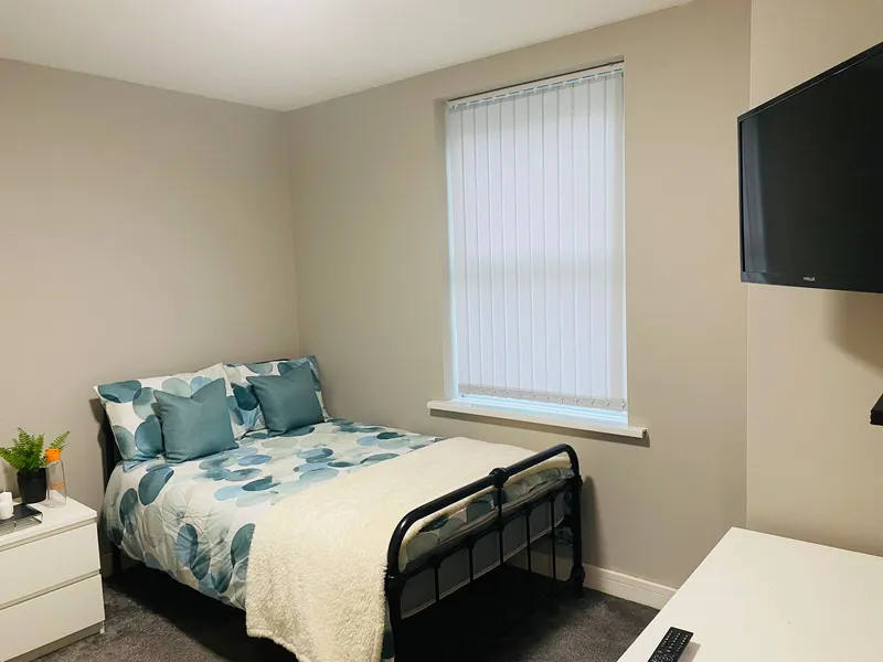 82 Dunkirk Road - Modern 6 Bedroom Student House - Thumbnail 7