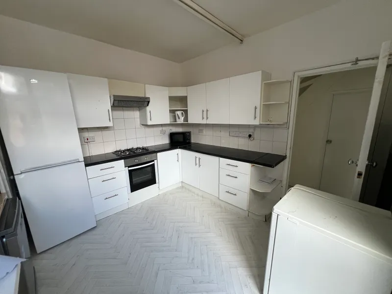 23 Bute Avenue: 7 bedroom student house NG7 1QB - Thumbnail 6