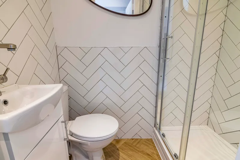 Ripon Street // Luxury 1 Bed Flat // Rear Garden - Thumbnail 6