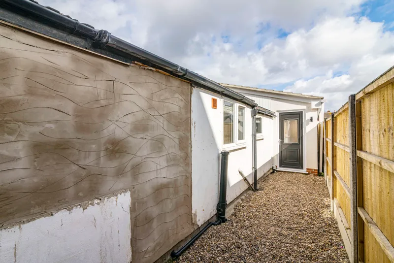 Ripon Street // Luxury 1 Bed Flat // Rear Garden - Thumbnail 15