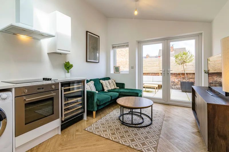 Ripon Street // Luxury 1 Bed Flat // Rear Garden - Thumbnail 14