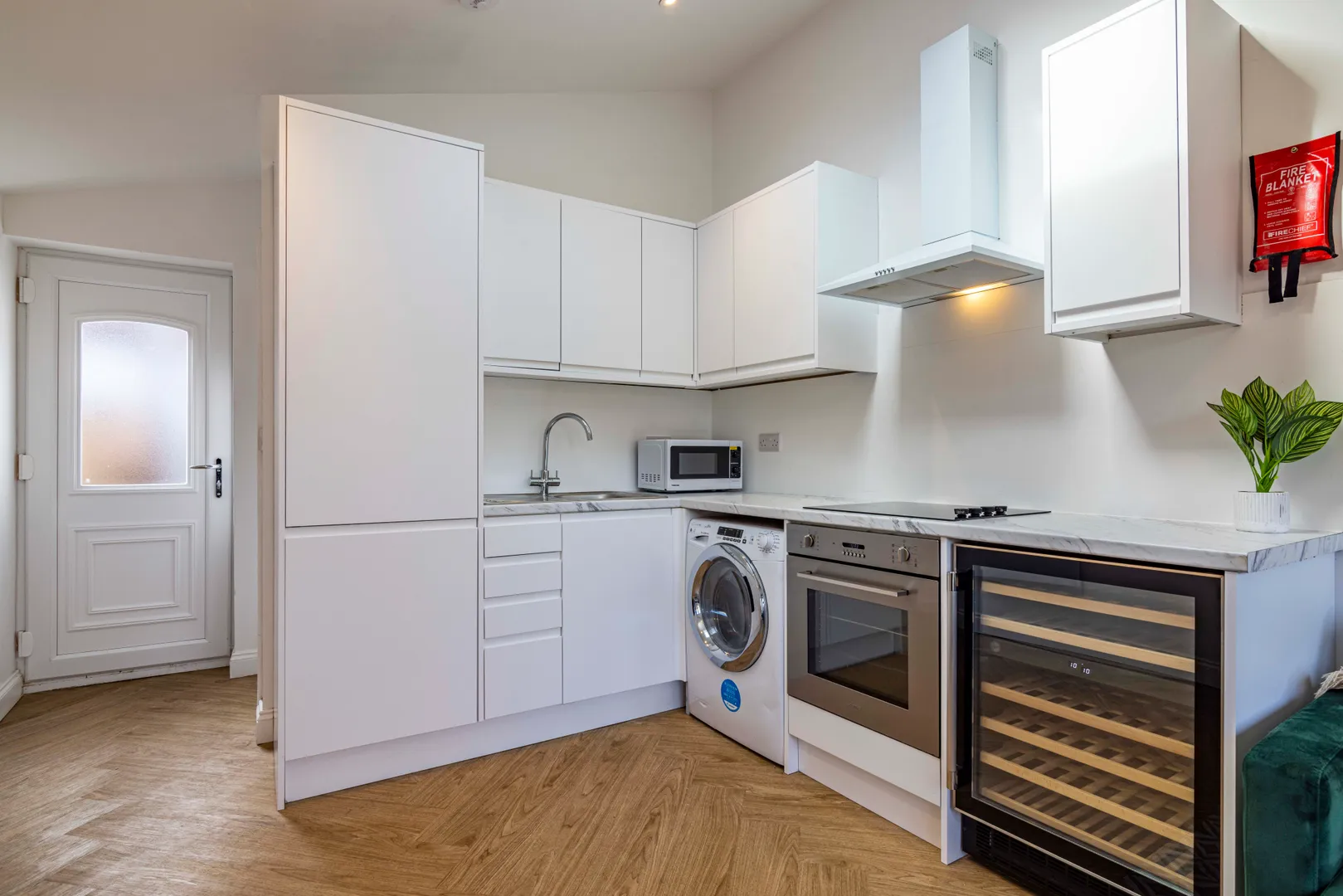 Ripon Street // Luxury 1 Bed Flat // Rear Garden - Image 13