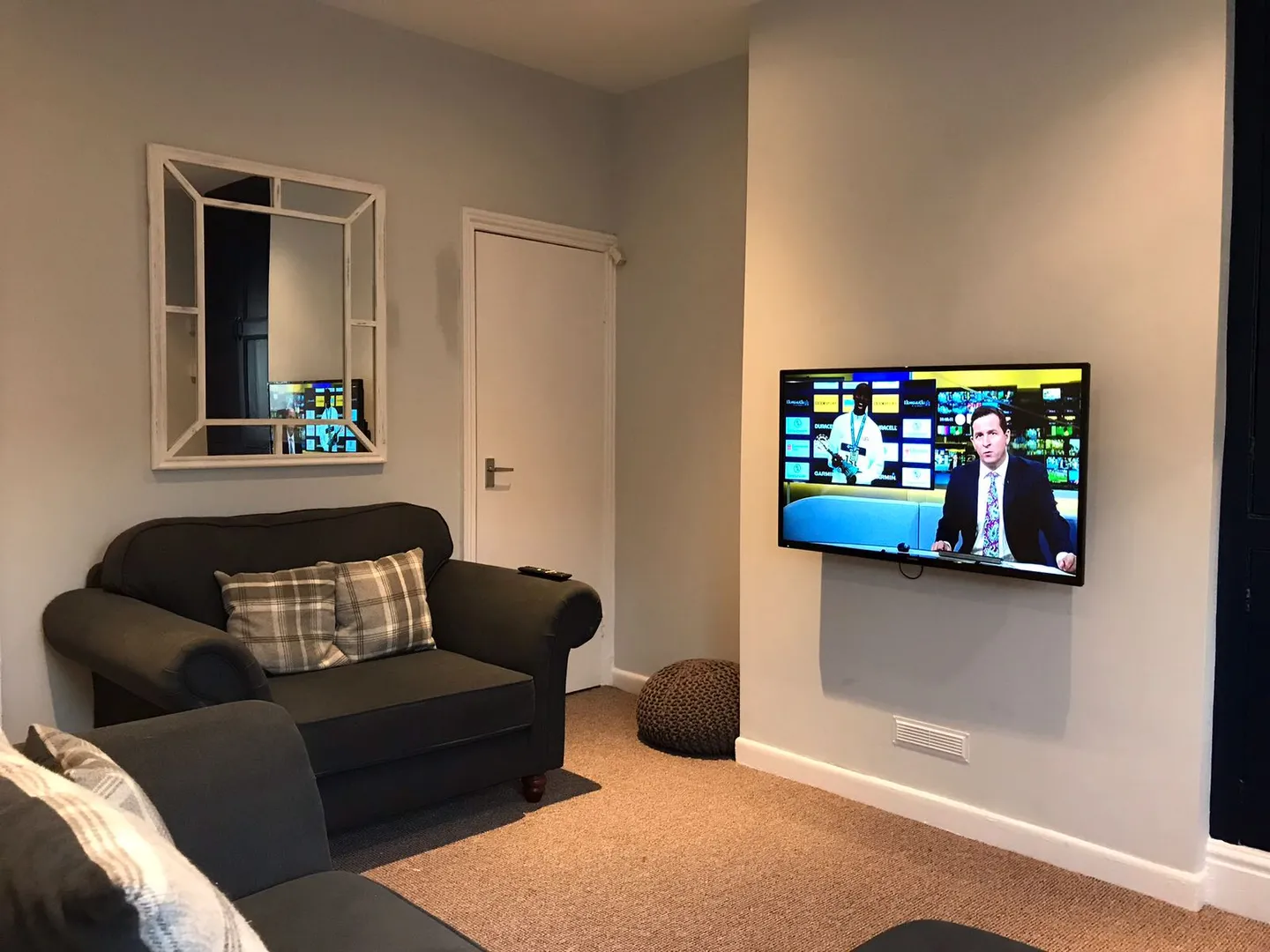Modern 3 Bed Terraced House // AUG 2026 - Image 5