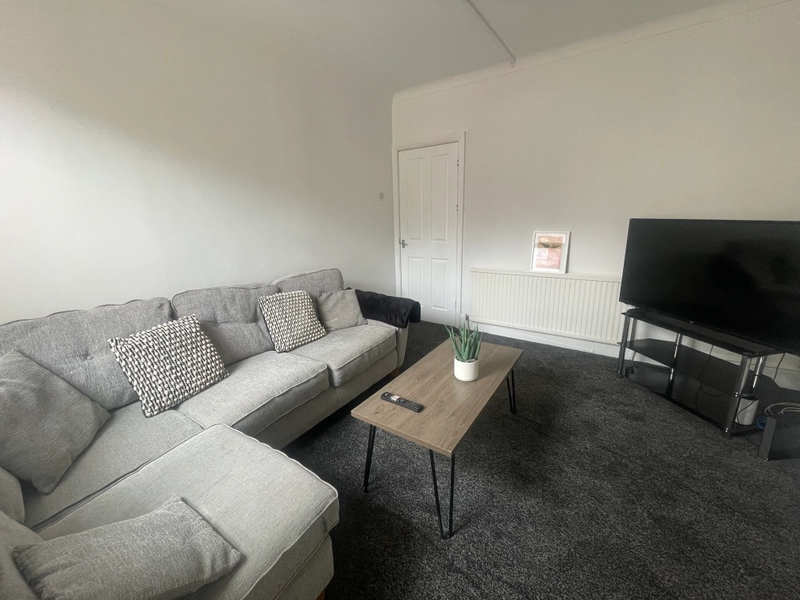 16 Arboretum Avenue -  Spare room En-suites - Thumbnail 1