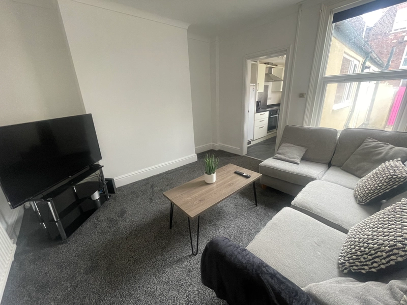 16 Arboretum Avenue -  Spare room En-suites - Thumbnail 2