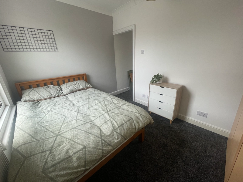 16 Arboretum Avenue -  Spare room En-suites - Thumbnail 6