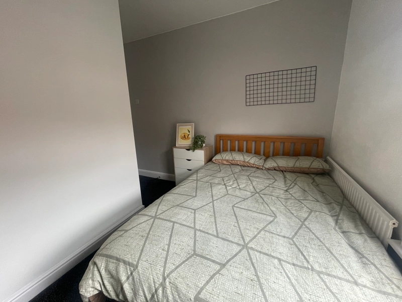 16 Arboretum Avenue -  Spare room En-suites - Thumbnail 7