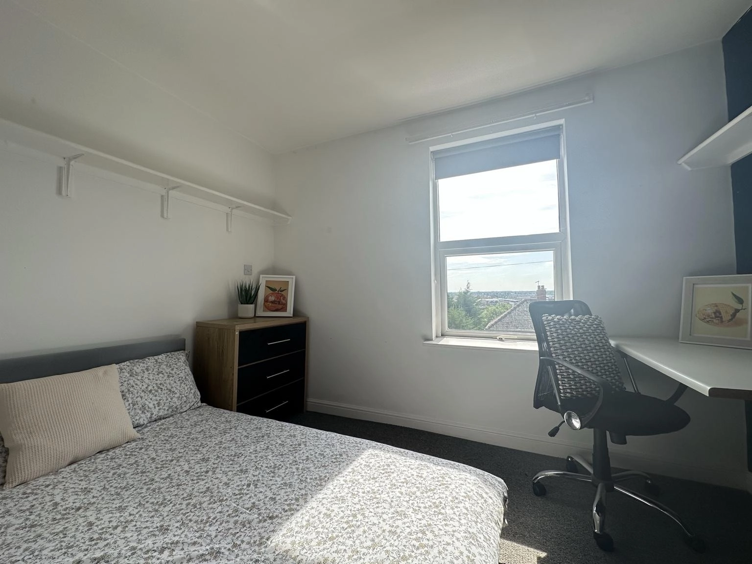 Alexandra Terrace / SPARE ROOMS -AVAILABLE NOW! - Image 8