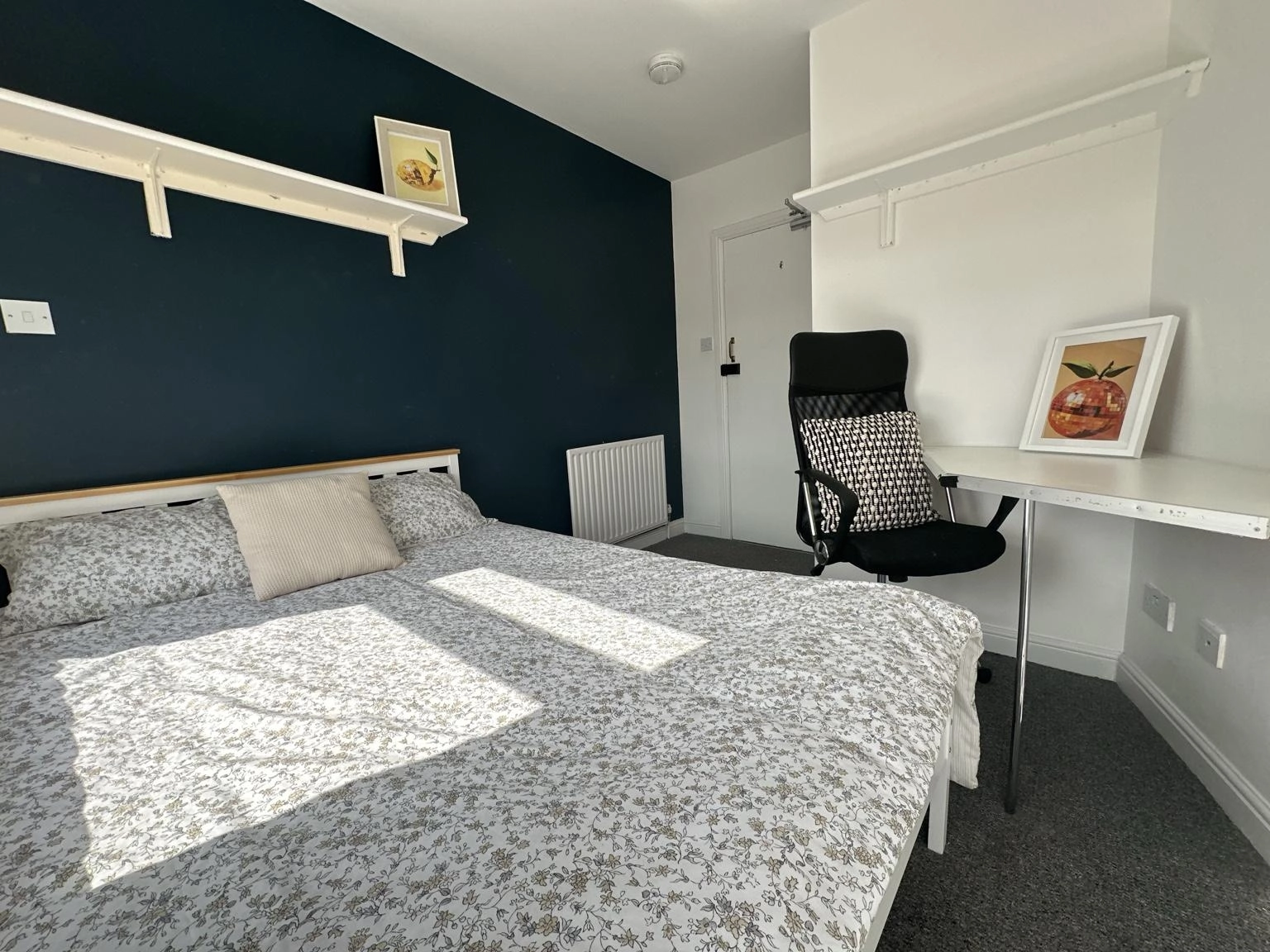 Alexandra Terrace | West End | Bills Inc - Image 1