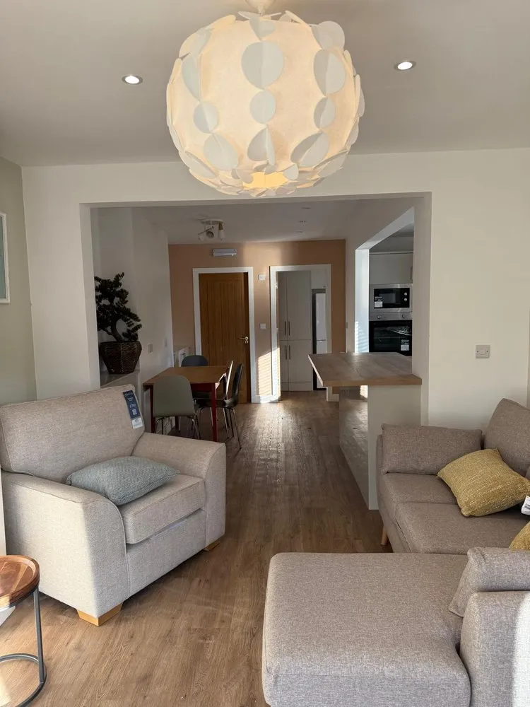 5 bed // 4 bath - Lower Regent Street NG9 2DD - Image 1