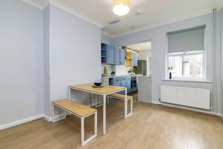 St Andrews St // 3 Bed // SEPT 2026 - Image 9