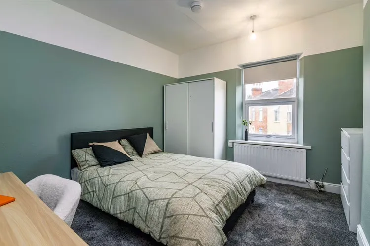St Andrews St // 3 Bed // SEPT 2026 - Image 6