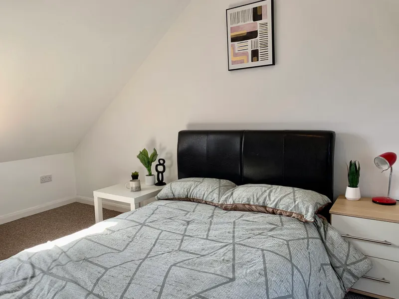 Foster St // 4 Bed // AUG 2026 - Image 13