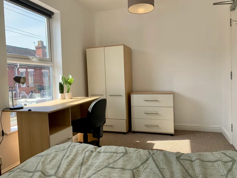 Foster St // 4 Bed // AUG 2026 - Image 14
